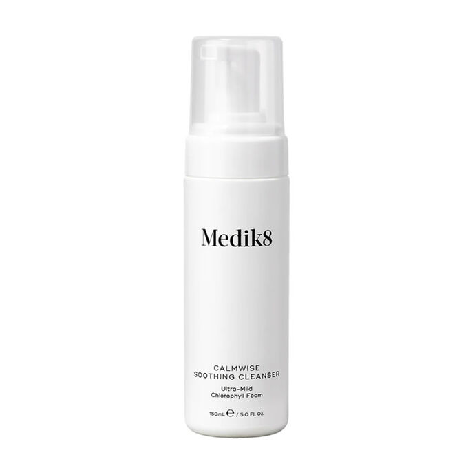 Medik8 Calmwise Soothing Cleanser Ultra-Mild Chlorophyll Foam 150ml